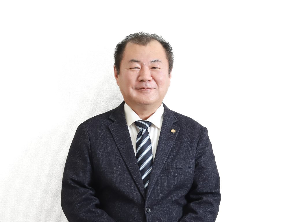 士業の撮影実績　行政書士・社労士森口芳朗事務所　プロフィール写真　