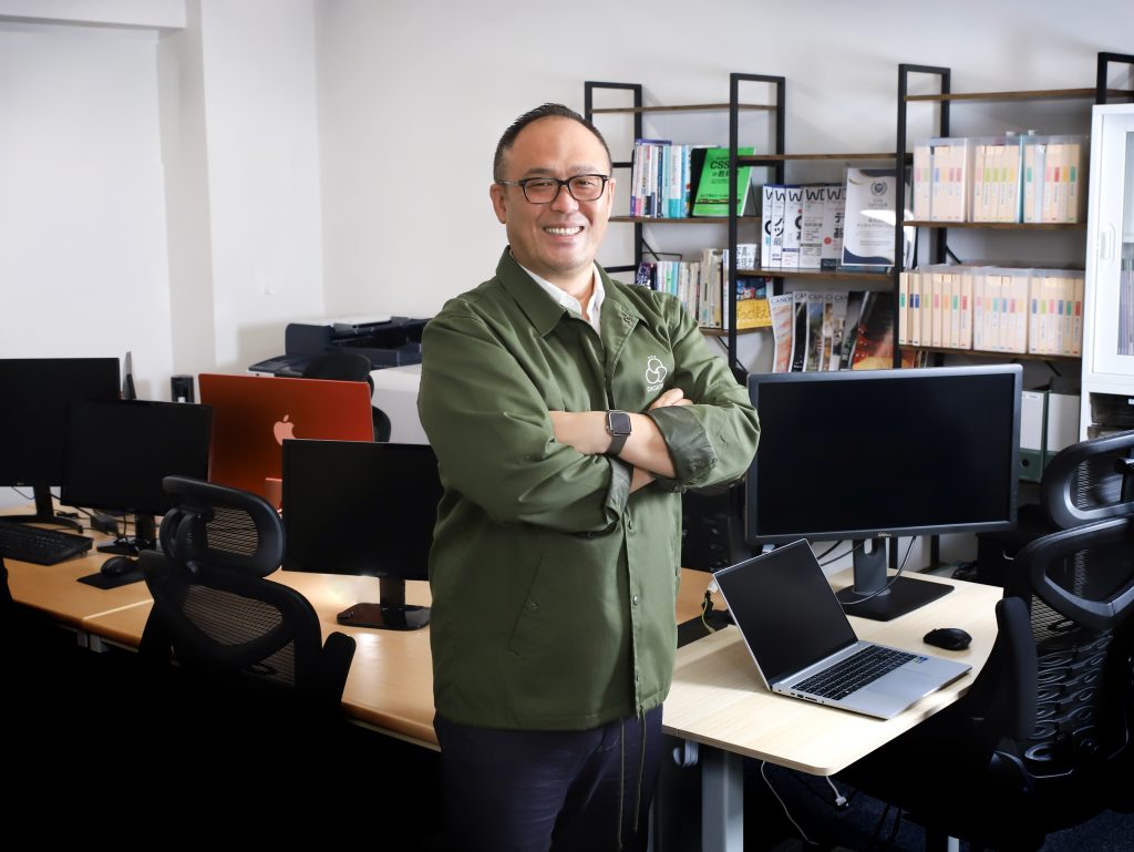 デジタルクリエーション様　経営者　プロフィール写真